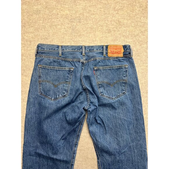 Levi's 501 Button Fly Straight Leg Medium Wash Men's Denim Jeans 38 X 34 Classic - Picture 4 of 10